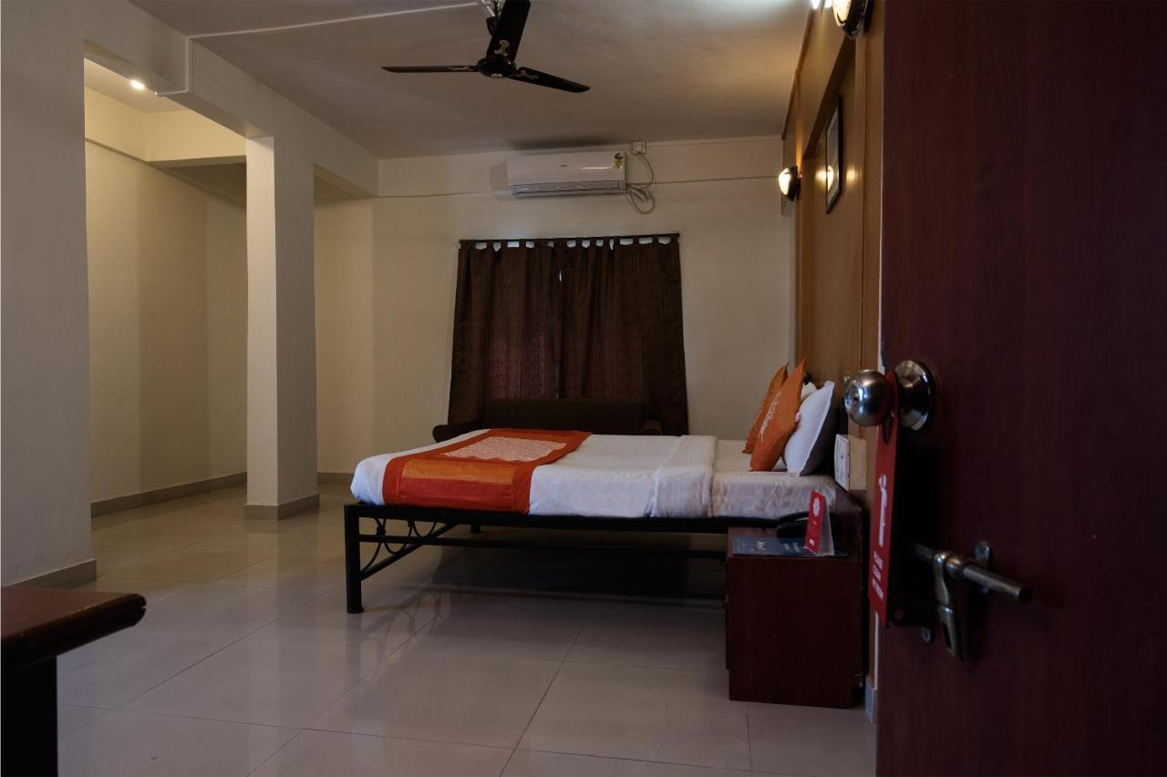 Oyo 1065 Hotel Hmr Royal Inn Pune Extérieur photo