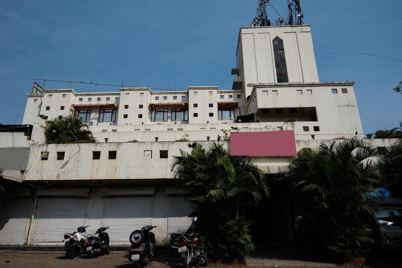 Oyo 1065 Hotel Hmr Royal Inn Pune Extérieur photo