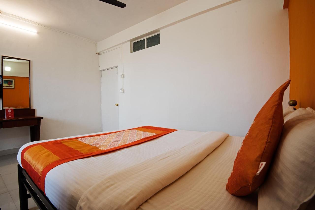 Oyo 1065 Hotel Hmr Royal Inn Pune Extérieur photo