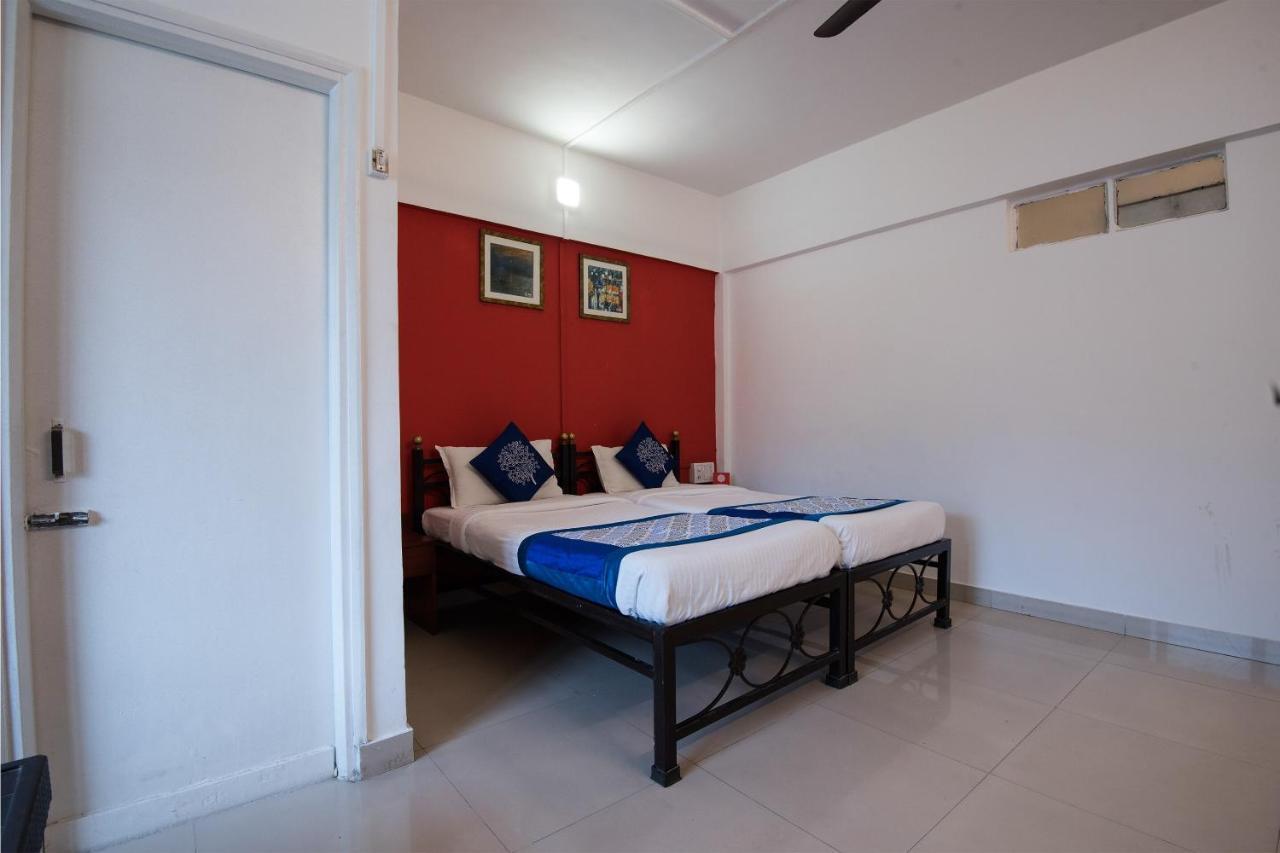 Oyo 1065 Hotel Hmr Royal Inn Pune Extérieur photo