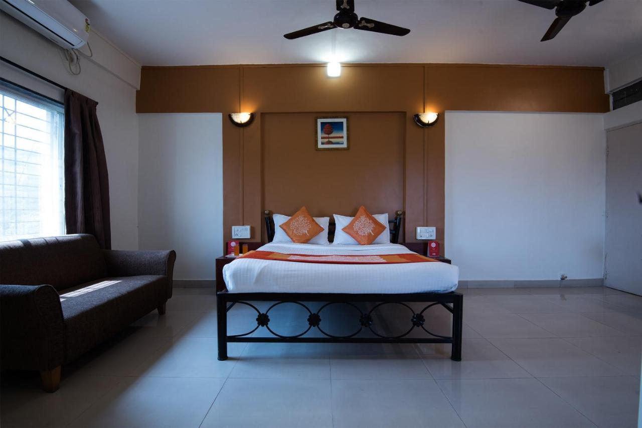 Oyo 1065 Hotel Hmr Royal Inn Pune Extérieur photo